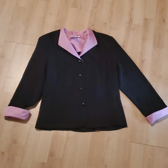 Miss Dorby Petite Suit- Button Down Black Blazer with Lavender Collar & Cuffs - Picture 2 of 11